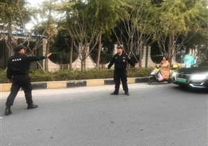 交通事故堵交通，特保積極來(lái)疏通 --惠南市容快速協(xié)助處理交通事故