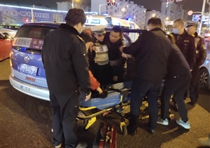 樂(lè )于助人系列報道，救助路邊病人與協(xié)助游客找到愛(ài)車(chē)