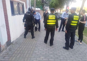 老太買(mǎi)刀揚言要殺人 特保協(xié)助及時(shí)處理好 ——三林項目協(xié)助民警避